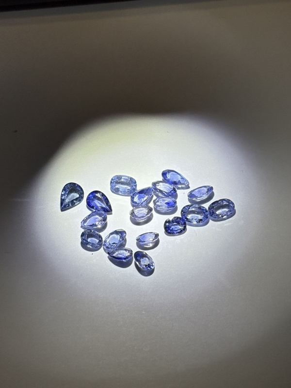 Sri Lankan Heated Blue Sapphire Lot 10.10ct 18 Pcs